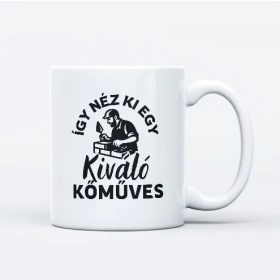   így néz ki egy kiváló kőműves vicces bögre szakmunkásoknak